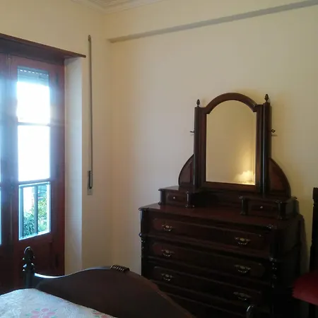 Homestay La Em Cima Sesimbra